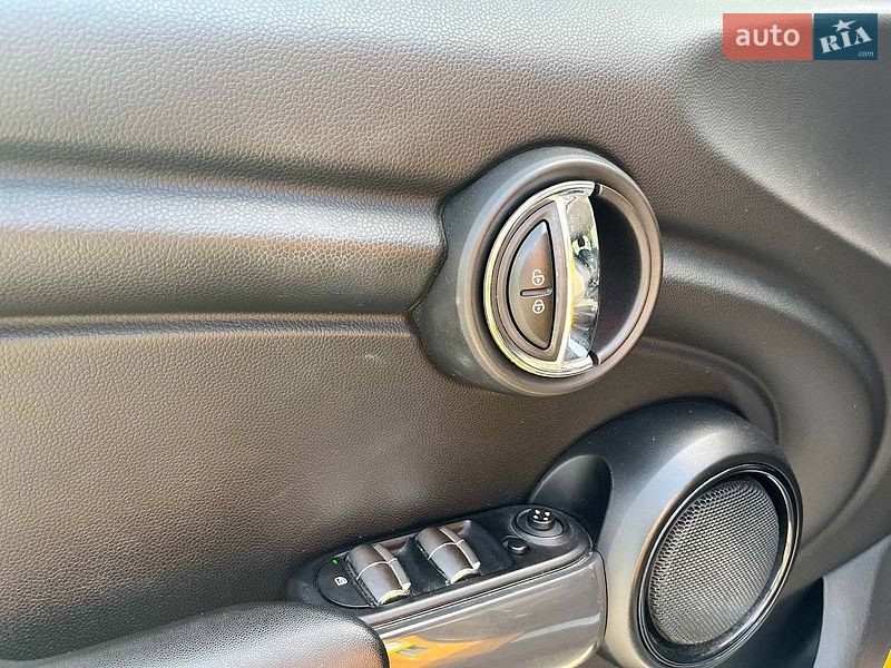 Хэтчбек MINI Cooper 2015 в Киеве