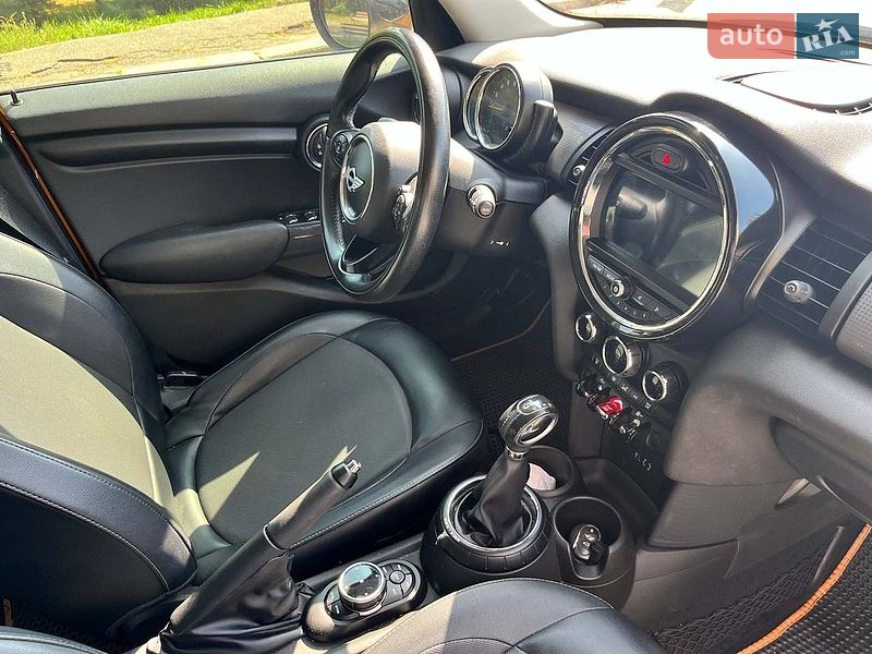 Хэтчбек MINI Cooper 2015 в Киеве