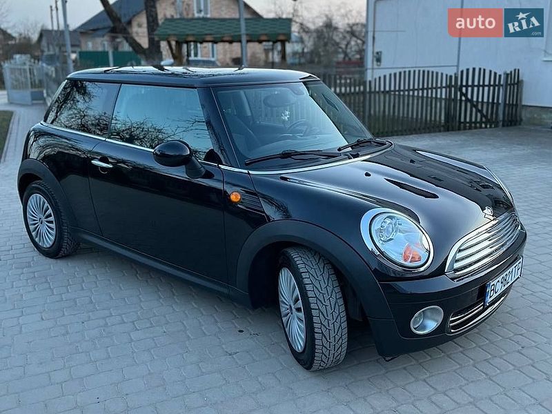Хэтчбек MINI Cooper 2009 в Львове фото Хэтчбек MINI Cooper 2009 в Львове
