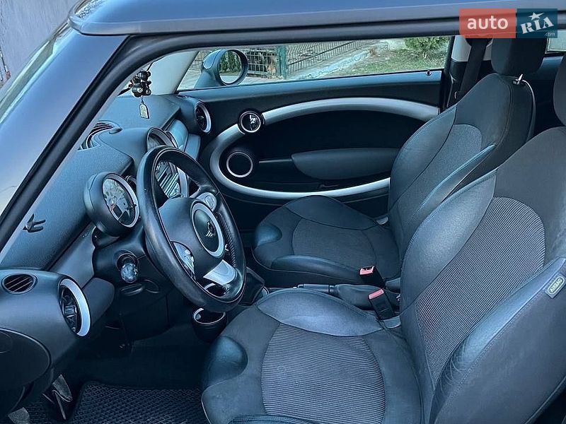 Хэтчбек MINI Cooper 2009 в Львове фото 11 Хэтчбек MINI Cooper 2009 в Львове