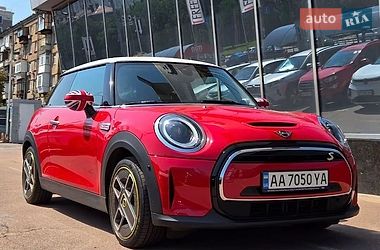 Хэтчбек MINI Cooper 2023 в Киеве Хэтчбек MINI Cooper 2023 в Киеве