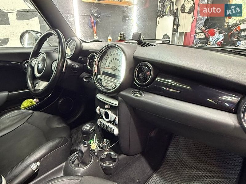 Хэтчбек MINI Cooper 2007 в Киеве