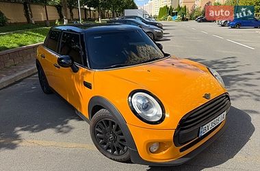 Хэтчбек MINI Cooper 2016 в Киеве