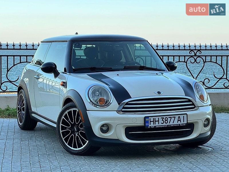 MINI Cooper 2011