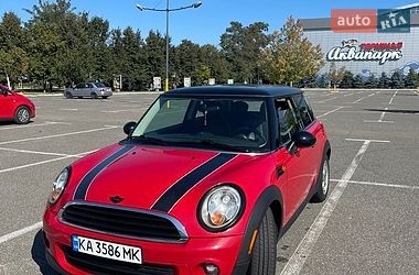 Хэтчбек MINI Cooper 2011 в Броварах