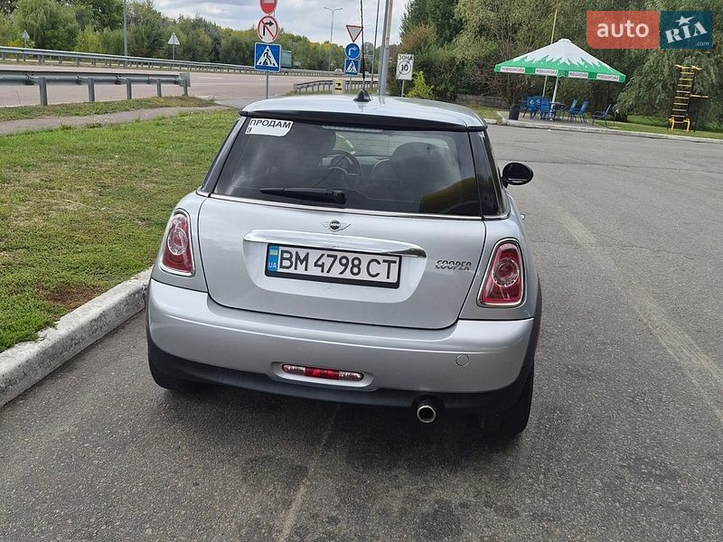 Хетчбек MINI Cooper 2010 в Лохвиці