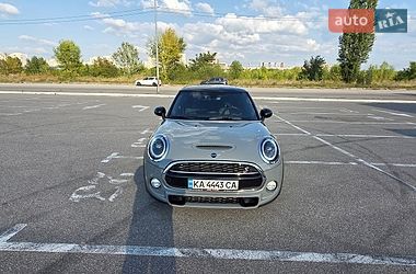 Хэтчбек MINI Cooper 2018 в Киеве