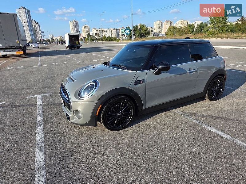 Хэтчбек MINI Cooper 2018 в Киеве