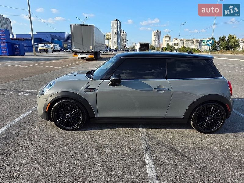 Хэтчбек MINI Cooper 2018 в Киеве
