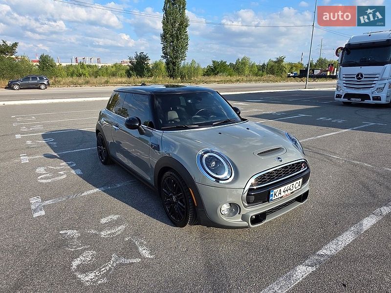 Хэтчбек MINI Cooper 2018 в Киеве