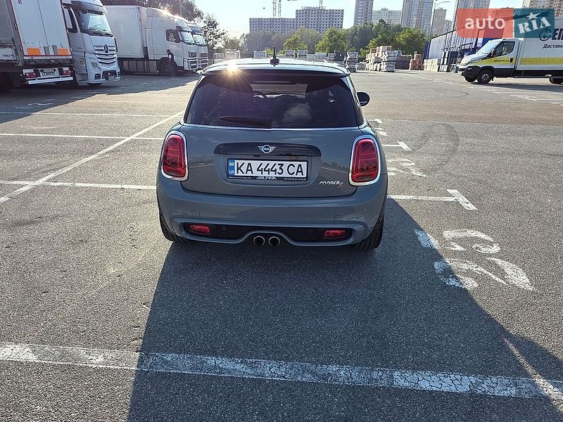 Хэтчбек MINI Cooper 2018 в Киеве