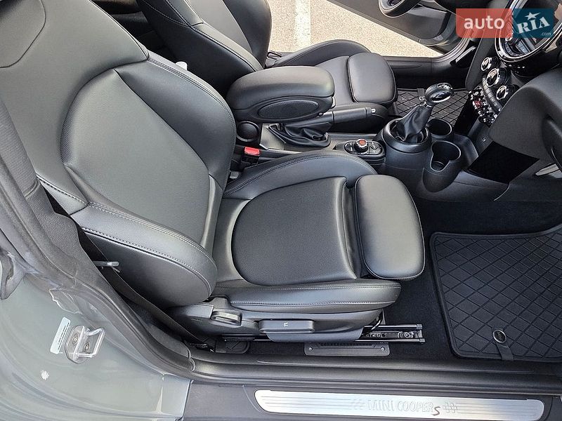 Хэтчбек MINI Cooper 2018 в Киеве