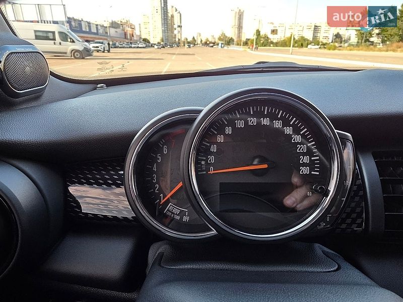 Хэтчбек MINI Cooper 2018 в Киеве