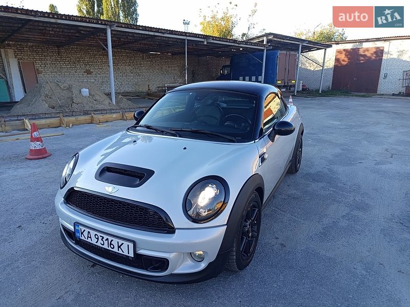 Хэтчбек MINI Cooper 2012 в Житомире