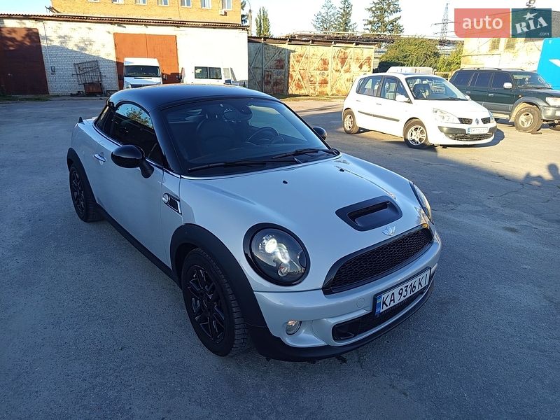 Хэтчбек MINI Cooper 2012 в Житомире