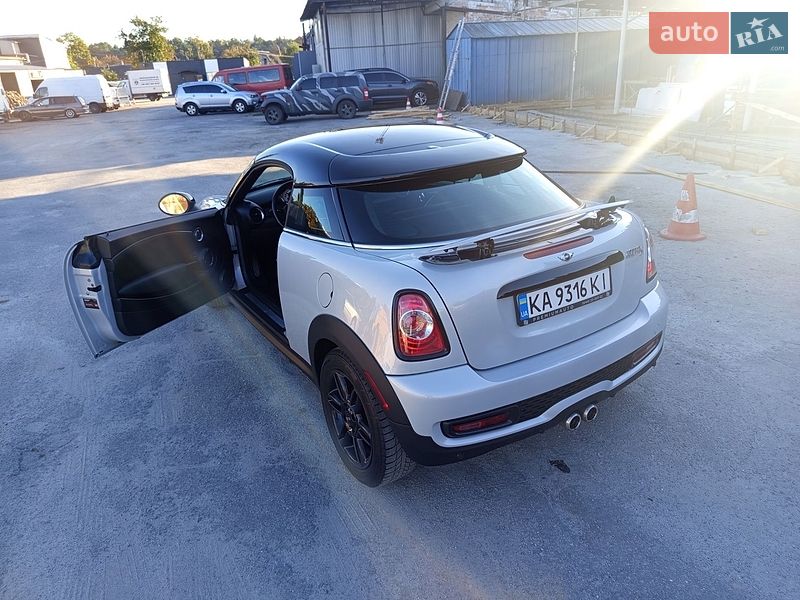 Хэтчбек MINI Cooper 2012 в Житомире