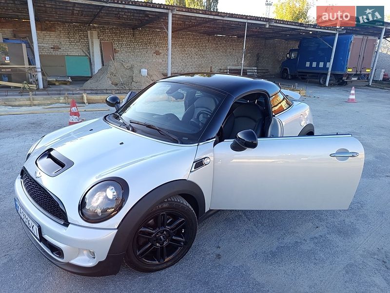 Хэтчбек MINI Cooper 2012 в Житомире