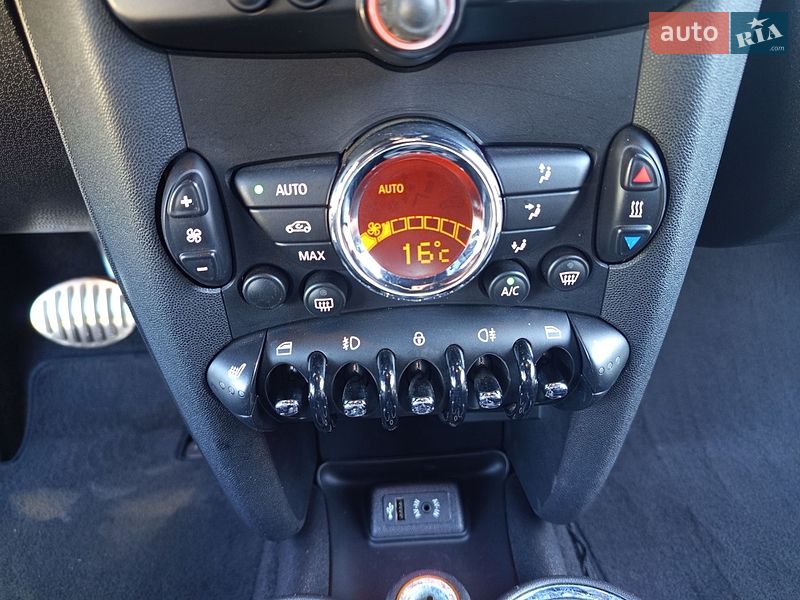 Хэтчбек MINI Cooper 2012 в Житомире