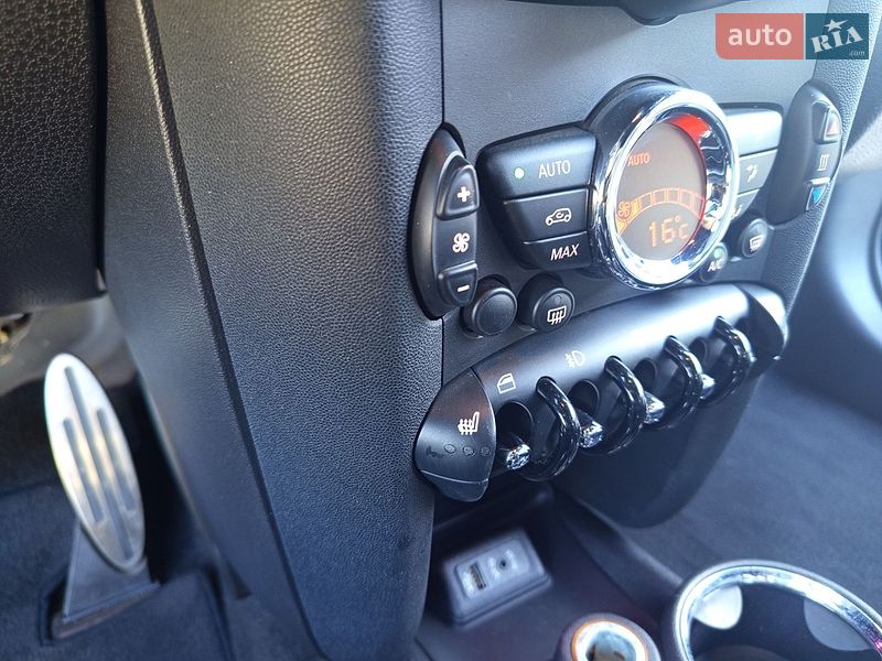Хэтчбек MINI Cooper 2012 в Житомире