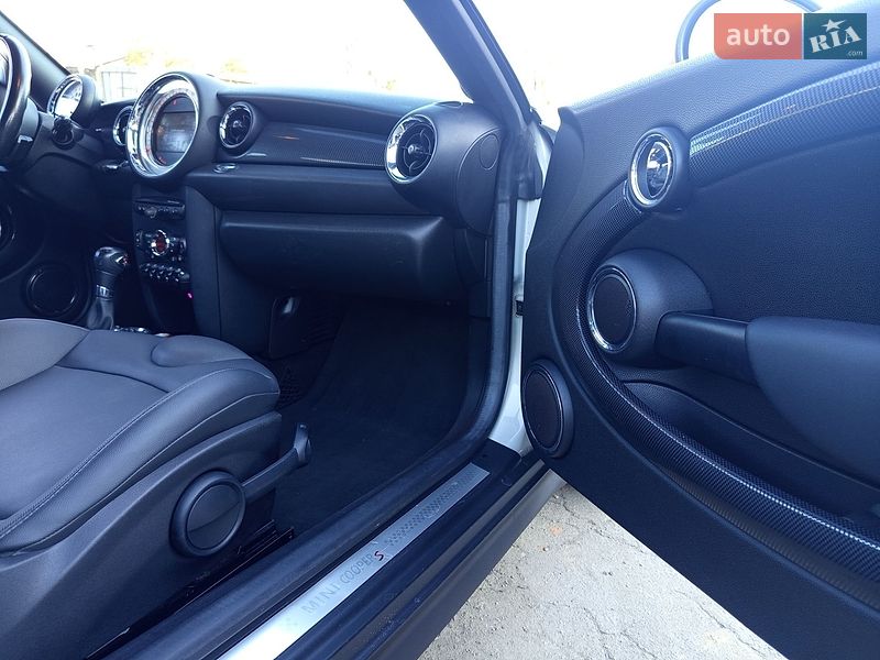 Хэтчбек MINI Cooper 2012 в Житомире
