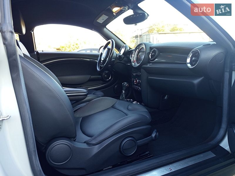 Хэтчбек MINI Cooper 2012 в Житомире
