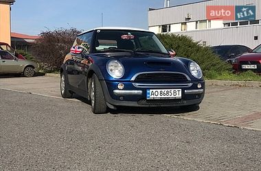 Хэтчбек MINI Cooper 2003 в Ужгороде