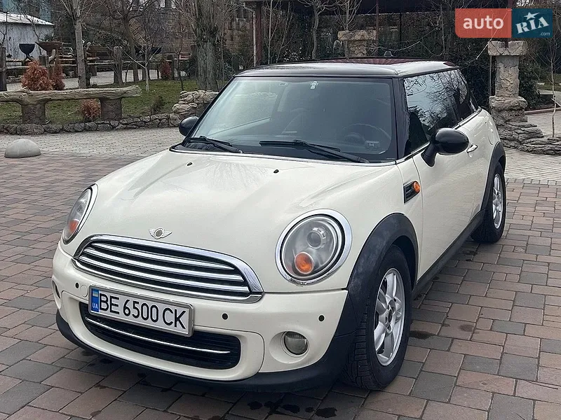 MINI Cooper 2012