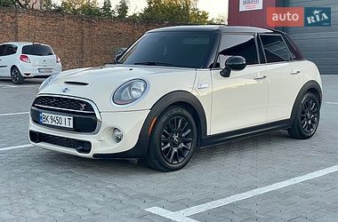 Хэтчбек MINI Cooper 2017 в Дубно