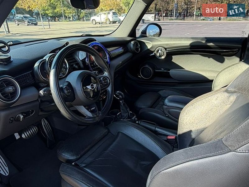 Хэтчбек MINI Cooper 2014 в Киеве