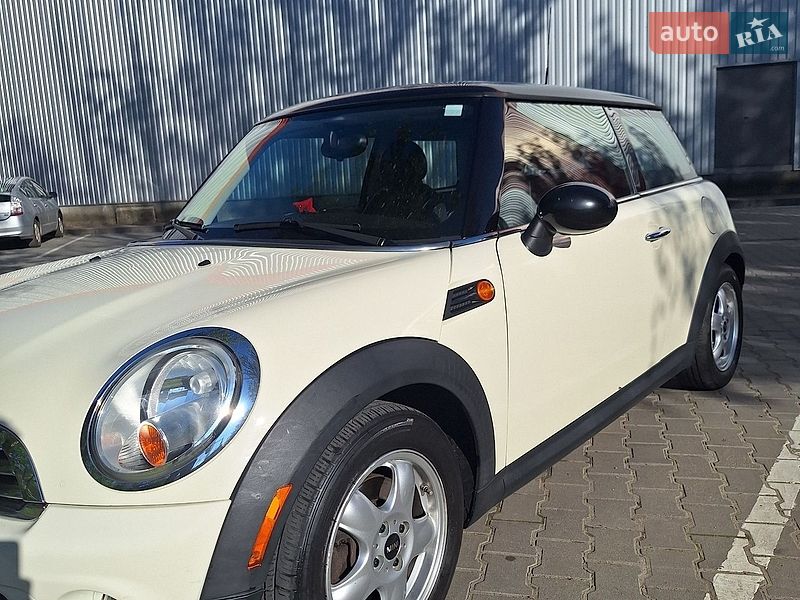 MINI Cooper 2011