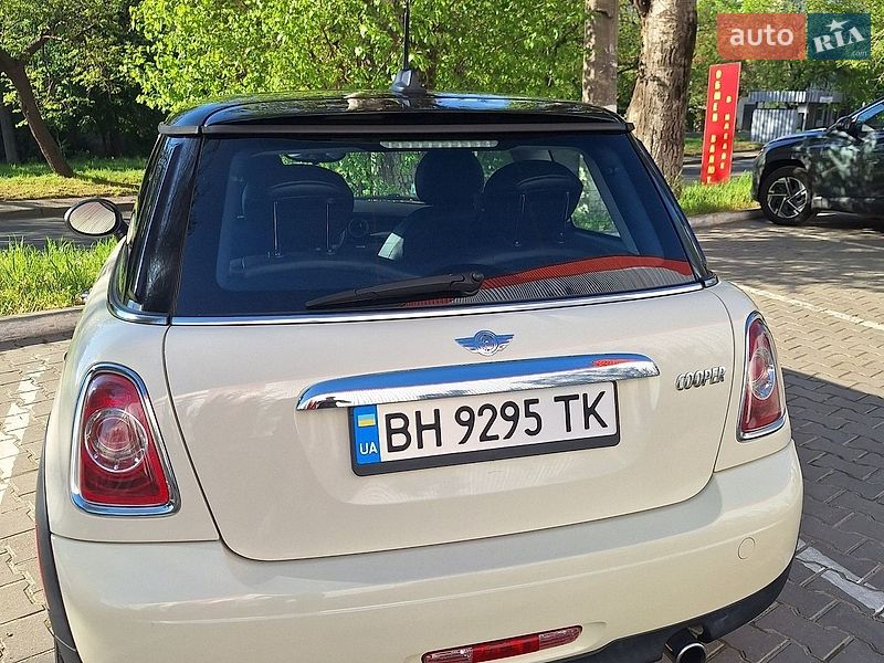 Хэтчбек MINI Cooper 2011 в Одессе