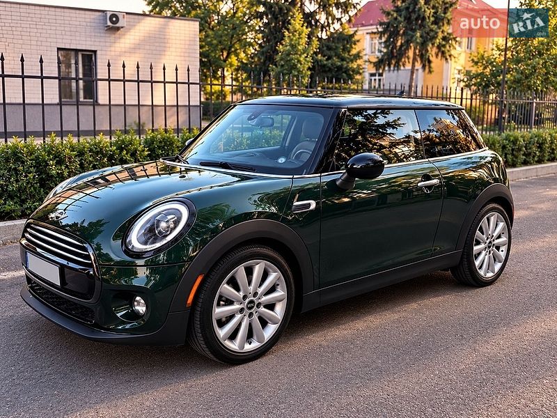 Хэтчбек MINI Cooper 2017 в Чернигове
