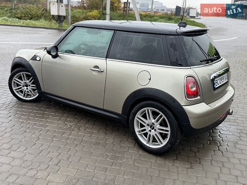Хэтчбек MINI Cooper 2007 в Львове