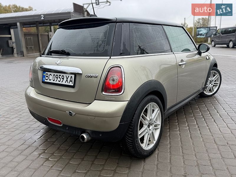 Хэтчбек MINI Cooper 2007 в Львове