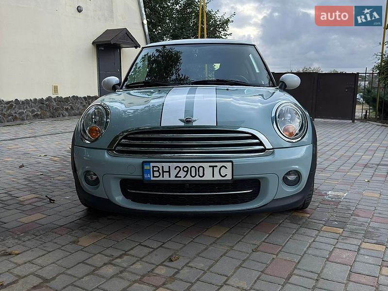 MINI Cooper 2012