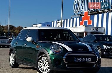Хэтчбек MINI Cooper 2015 в Дрогобыче