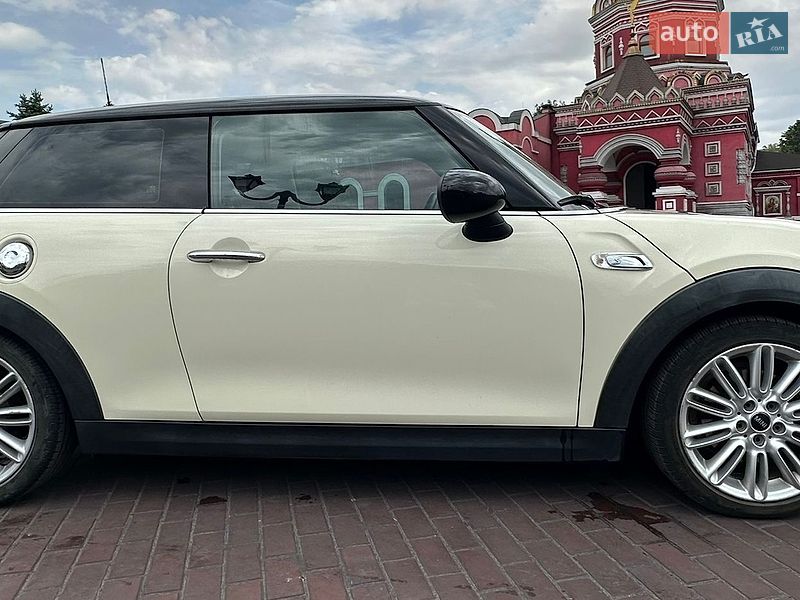 Хетчбек MINI Cooper 2018 в Дніпрі