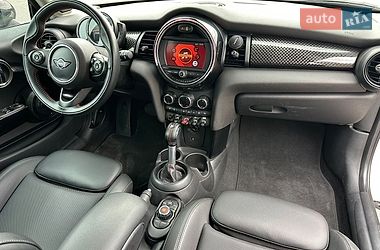 Хетчбек MINI Cooper 2018 в Дніпрі