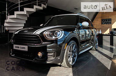 Позашляховик / Кросовер MINI Countryman 2018 в 