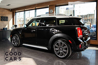 Позашляховик / Кросовер MINI Countryman 2018 в 