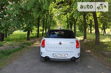 Внедорожник / Кроссовер MINI Countryman 2014 в Киеве