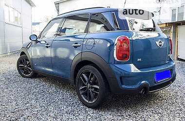 Внедорожник / Кроссовер MINI Countryman 2011 в Обухове