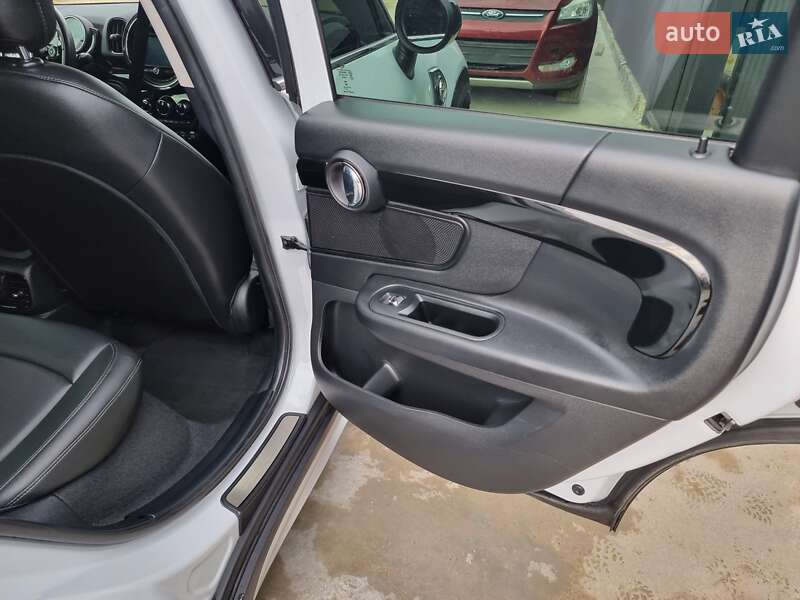 Хэтчбек MINI Countryman 2018 в Черновцах