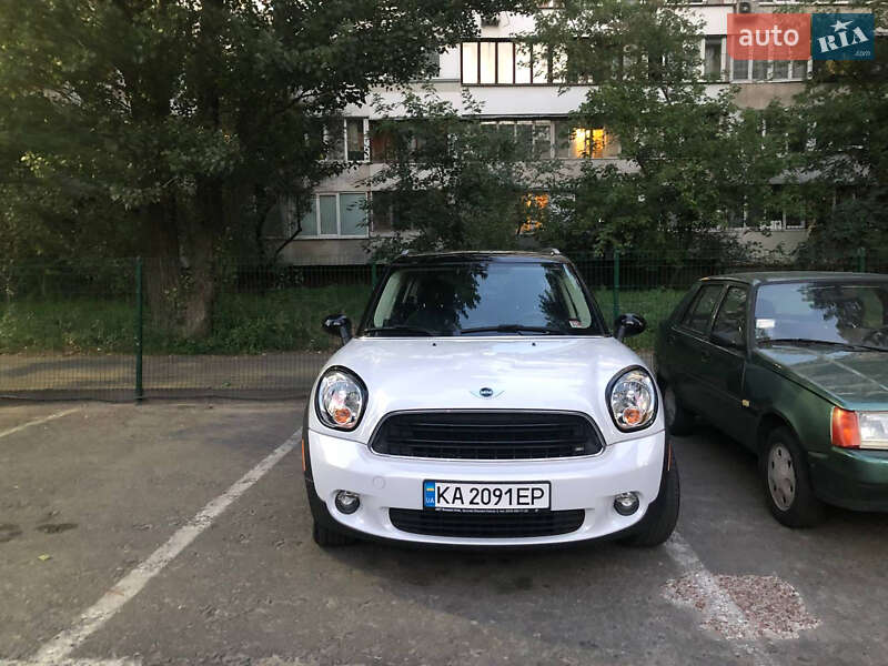 Внедорожник / Кроссовер MINI Countryman 2016 в Киеве