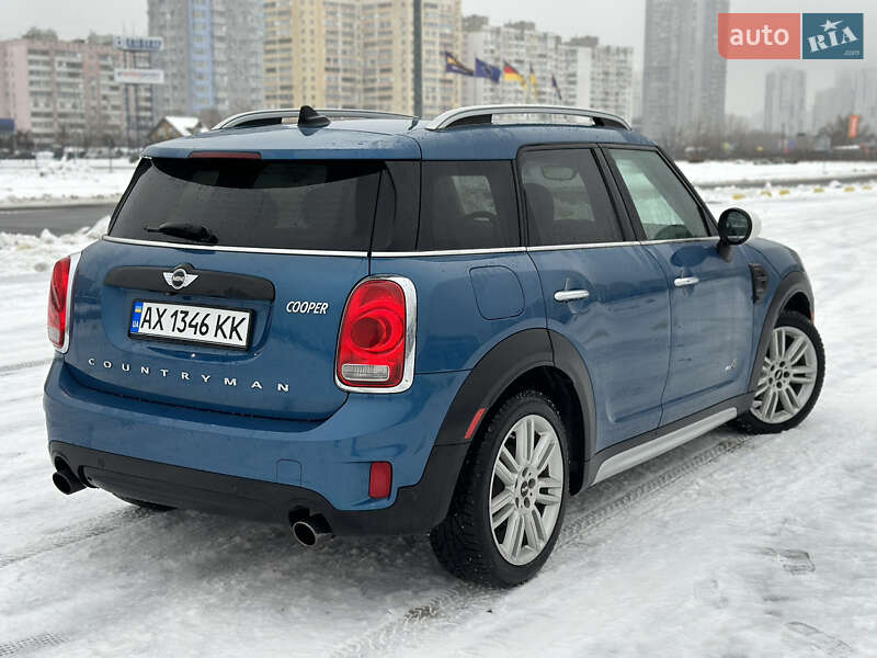 Хэтчбек MINI Countryman 2017 в Киеве