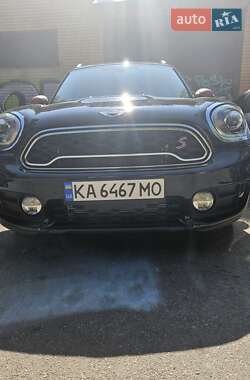 Хэтчбек MINI Countryman 2017 в Киеве