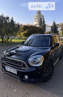 Хэтчбек MINI Countryman 2017 в Киеве