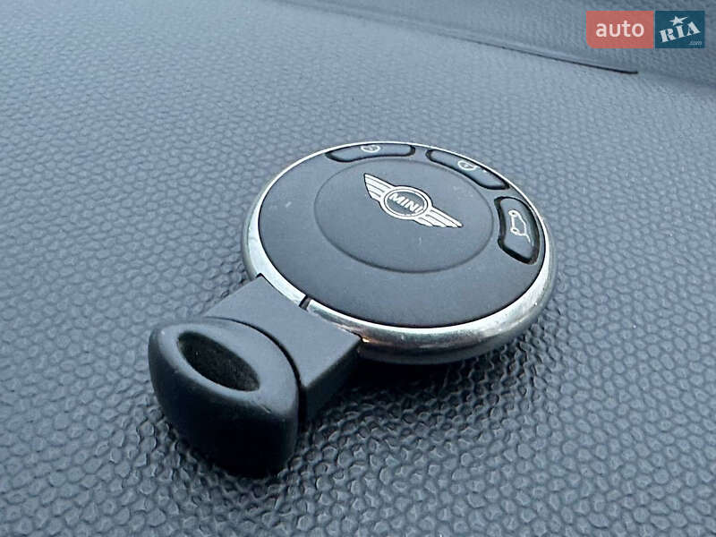 Хэтчбек MINI Countryman 2013 в Синельниково