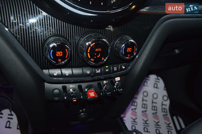 Хэтчбек MINI Countryman 2019 в Львове