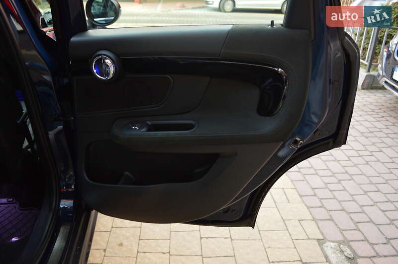 Хэтчбек MINI Countryman 2019 в Львове